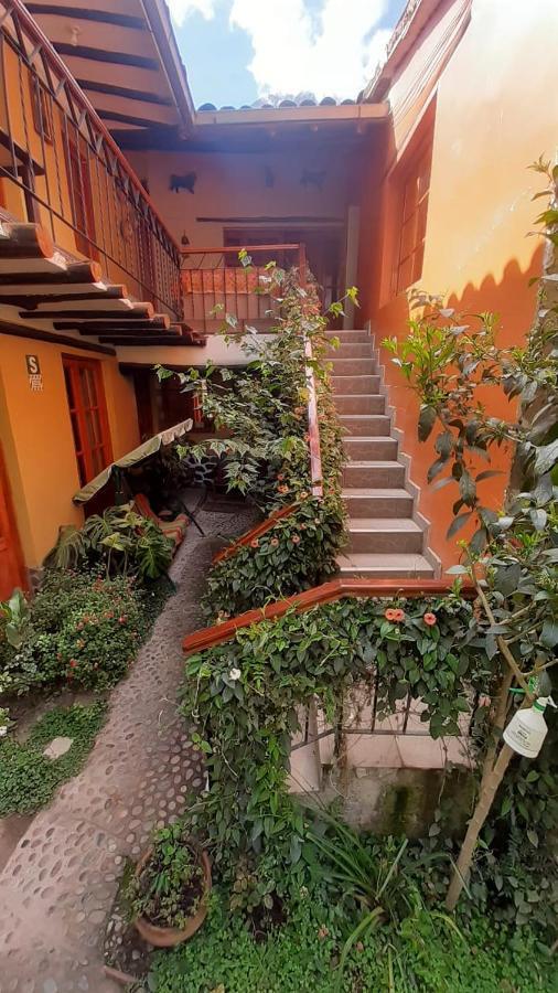Wayras Hostal Ollantaytambo Exterior photo
