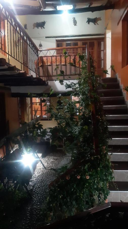 Wayras Hostal Ollantaytambo Exterior photo