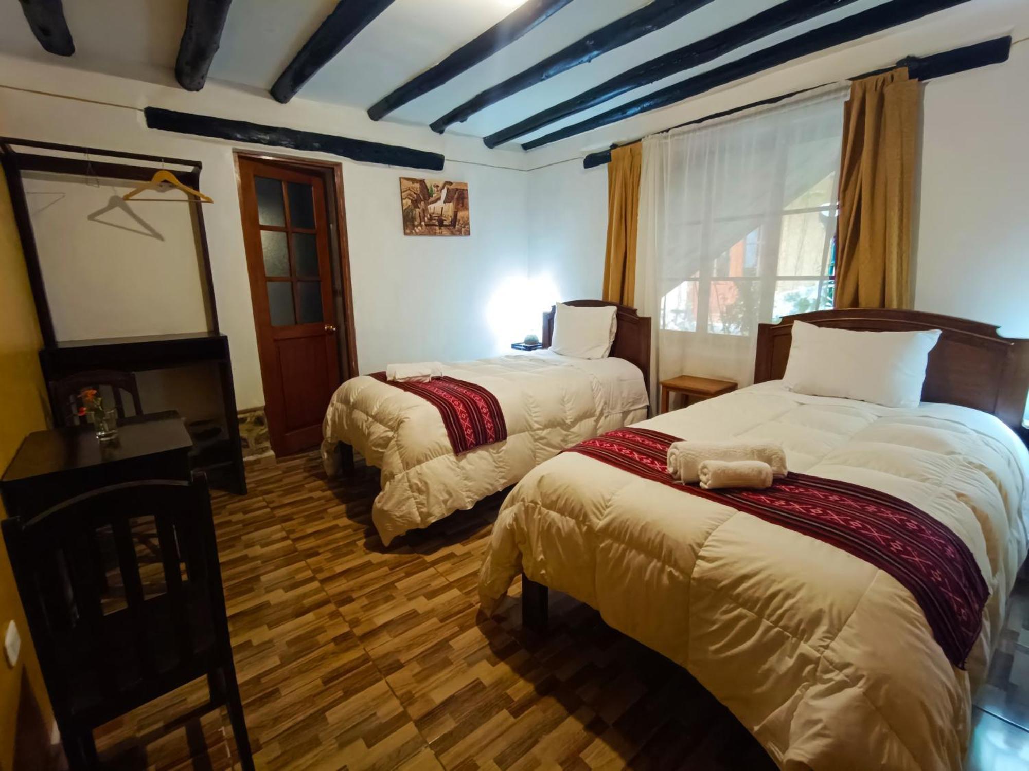 Wayras Hostal Ollantaytambo Exterior photo